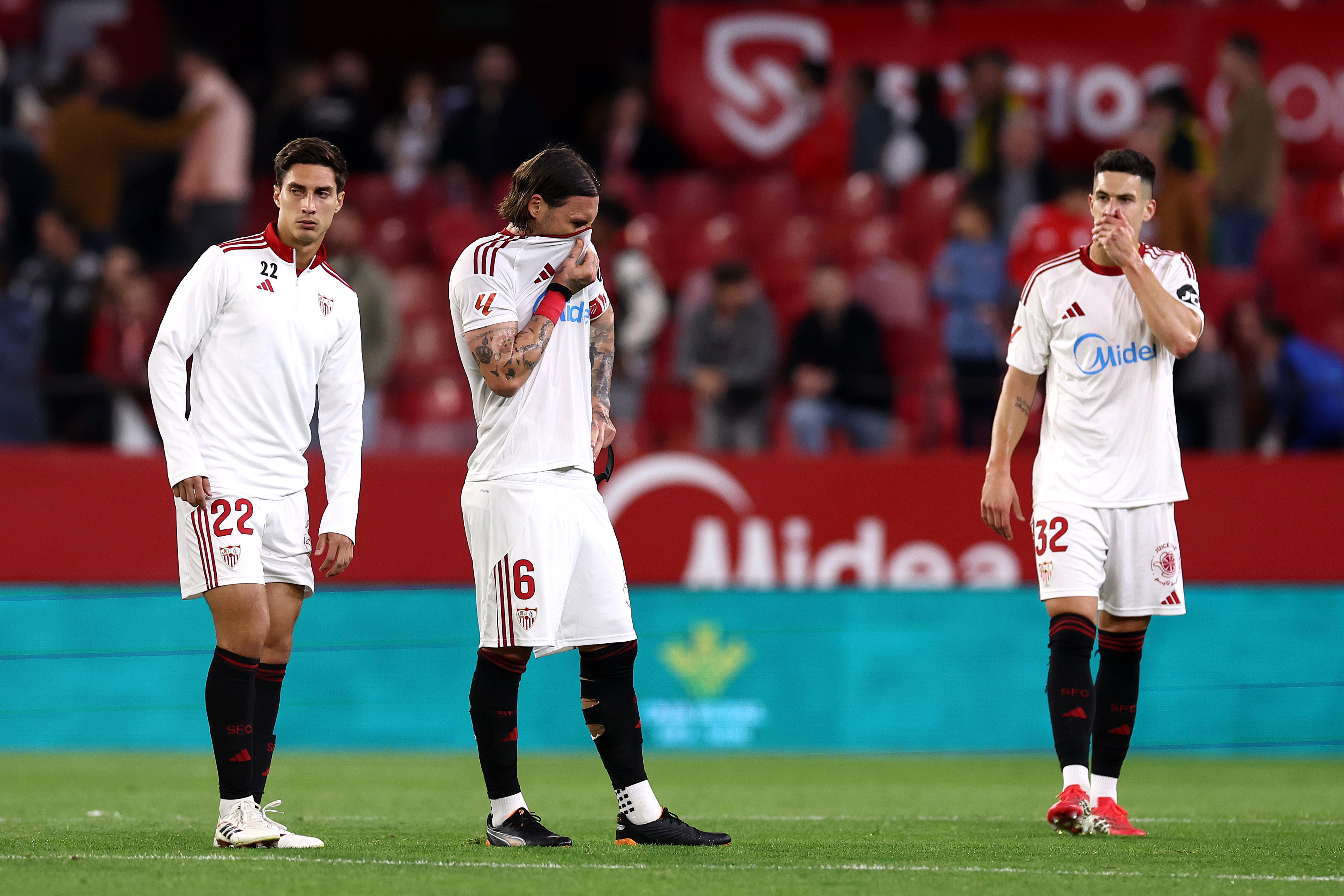 La Liga round-up: Sevilla relegation fears increase after disappointing defeat