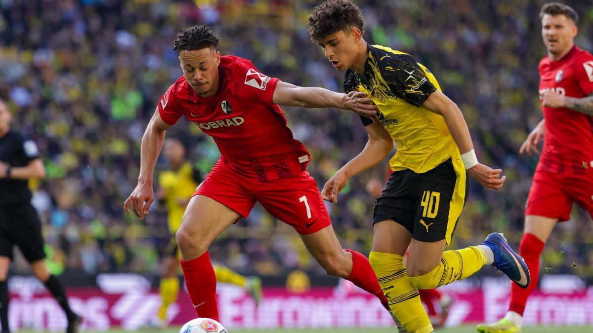 Barcelona linked with move for Borussia Dortmund starlet amid contract talks
