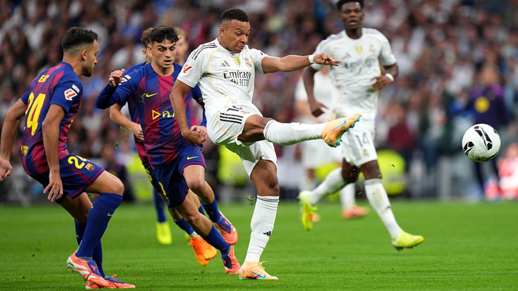 Barcelona and Eric Garcia troll Real Madrid and Kylian Mbappe before El Clasico