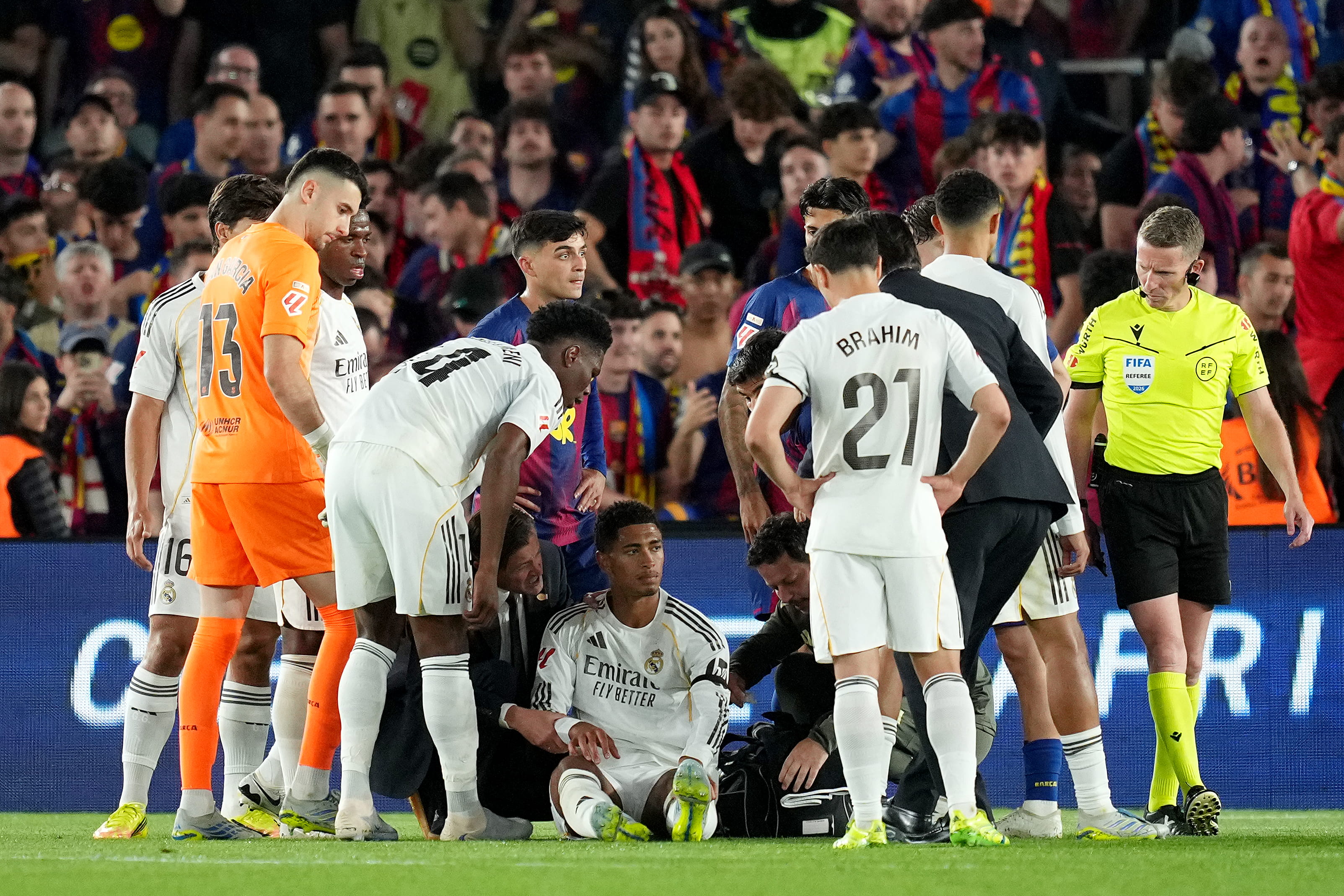 Real Madrid TV slam non-penalty decision during El Clasico – “One more in the Negreira League”